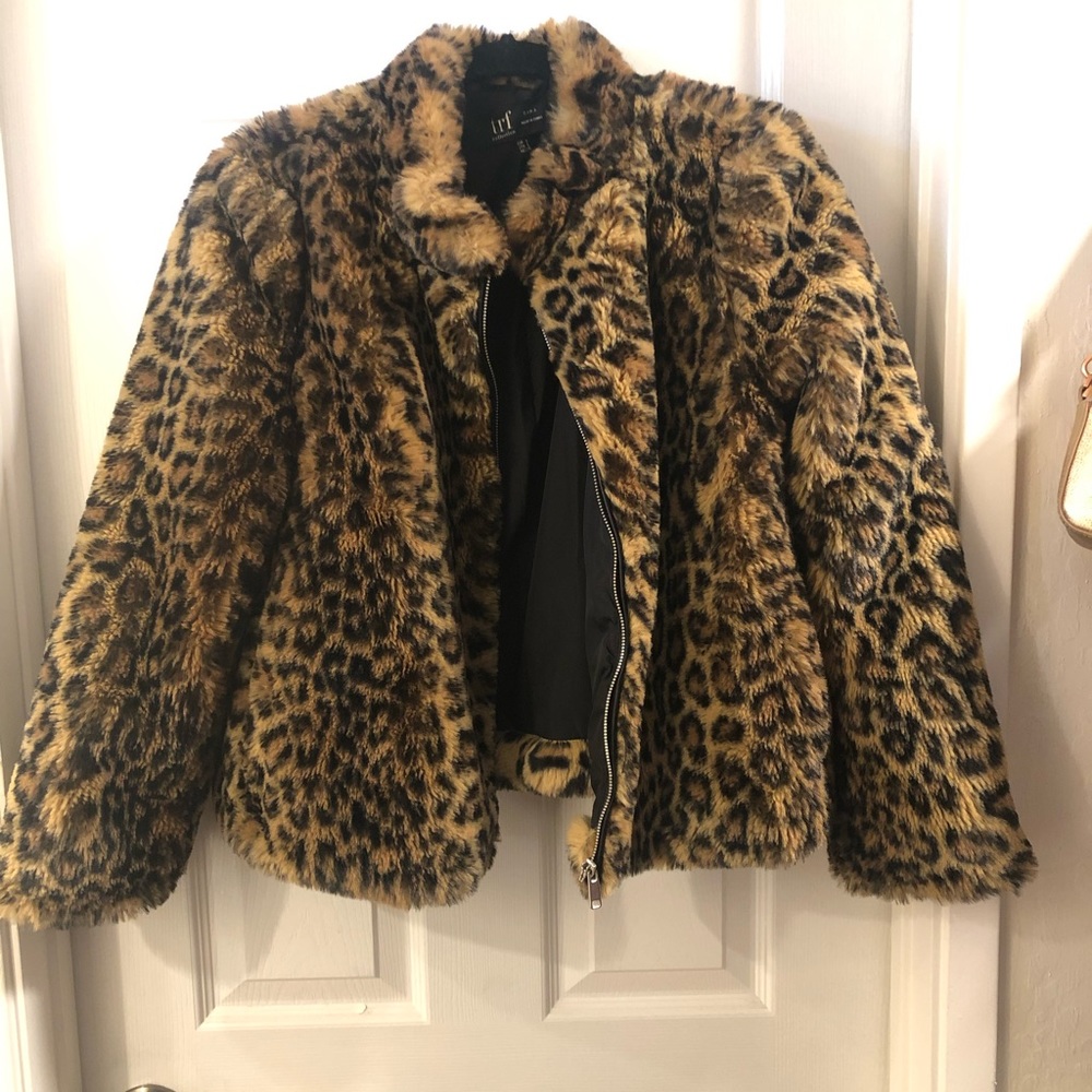 Chic Faux Fur Leopard Coat